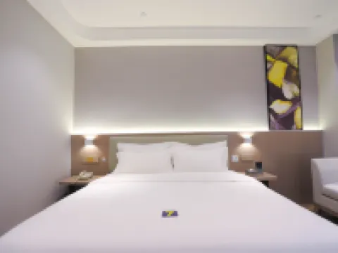 7 days premium hotel (Renmin Road branch, Nenjiang Bay Wetland Park, Da'an) Hotels in Da'an
