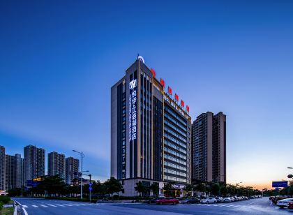 Qinzhou Yuehua Jiangyu Lake Hotel (Baishi Lake Park Wuyue Plaza)