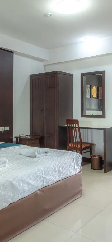 ห้องดีลักซ์ เตียงใหญ่ 1 เตียง