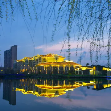 Phoenix Lake International Resort Hotel