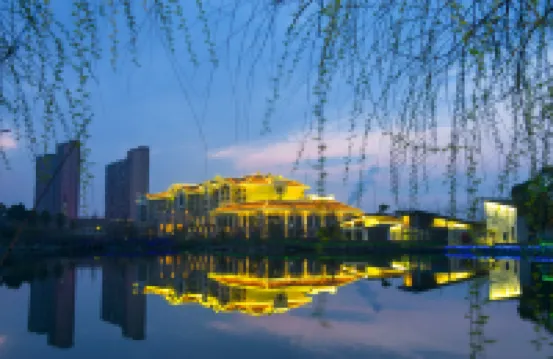 Phoenix Lake International Resort Hotel