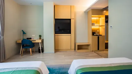 Homeinn Selected Hotel (Pu'er Renmin Road) Отели рядом с достопримечательностью «Shiji Square»