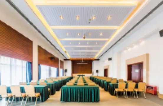 Xinglun International Seaview Holiday Apartment (Shanwei Poly Jinluwan Branch)