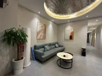 W E-sports Hotel