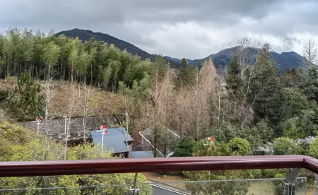 Yingbin Hotel Отели рядом с достопримечательностью «yi cui hu gong yuan»