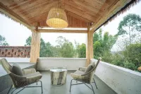 Zigong Mingmen Inn (Guanyin Lake Scenic Area)