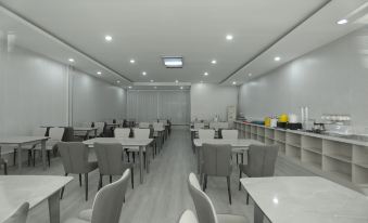 Dongying Rujia Yihe Hotel (Xisan Road Lehuocheng Shopping Plaza)