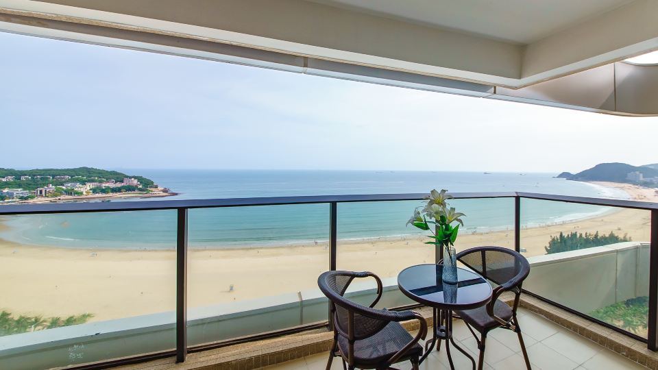 Yuhai Bay International Apartment (Hailing Island Dajiao Bay Maritime Silk Road Tourist Area Store)