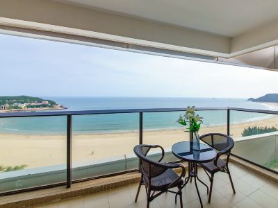 Yuhai Bay International Apartment (Hailing Island Dajiao Bay Maritime Silk Road Tourist Area Store)