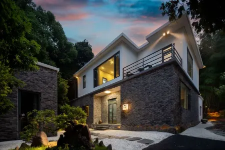 Lushan Banshandu Homestay Отели рядом с достопримечательностью «Haihuizhen»