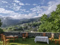 Shangri-La Haba Summit Inn 하바 마을 주변 호텔