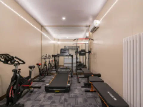 Dequan Luxury Hotel (Chaoyang High speed Railway Station Shilibao Subway Station Branch) Hotel di Beijing