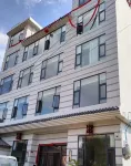 Luoping Huaqing Yueshe Homestay Hotels near Jinjifeng Peak Cluster