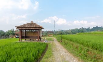 TwoSpaces Living at DeRos Resort & Cafe, Bogor