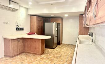 Kingdom Center Homestay