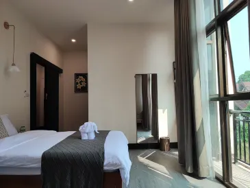 Amazon central hotel