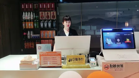 Shangya Audio-visual Apartment (Nanyang Chezhannan Road Railway Station) Отели рядом с достопримечательностью «Nanyang Normal University»