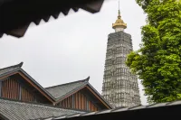 Chanyi Longxing Courtyard Hotel (Longxing Temple) Hotel dekat Pengzhou Sports Center