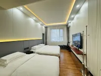 The Root River And the Mountain Hotel