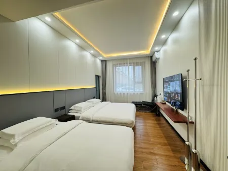 The Root River And the Mountain Hotel Отели рядом с достопримечательностью «Reindeer Park»