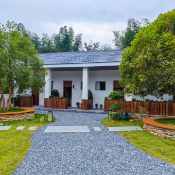 Chongyi Shangbao Titian Chayun Chinese Inn