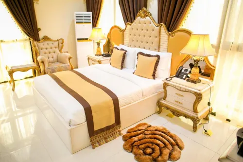 Echelon Heights Hotel - spa