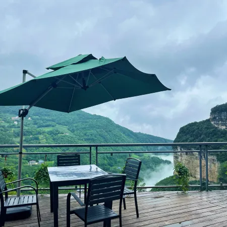 Yuexi Xiaming Su, Badong County