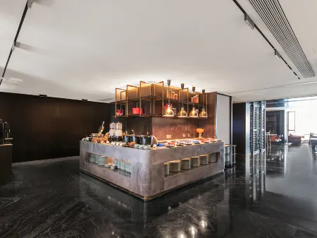 PARK PLAZA Отели рядом с достопримечательностью «Chang'an University Weishui Campus Stacks»