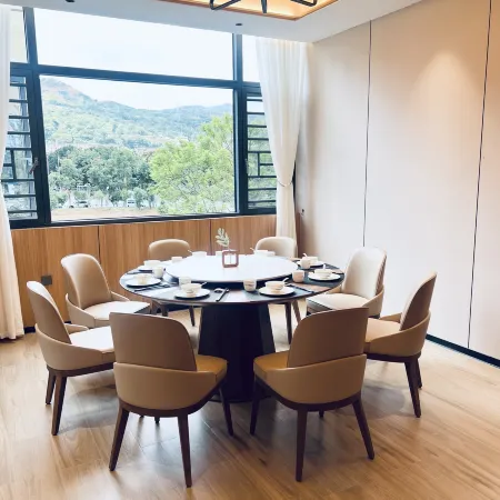 ZE QI HOTEL