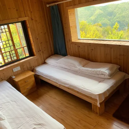 Muli Hong Village Entrance Chinese Inn