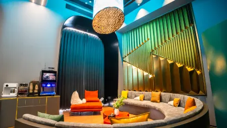 North South Loft Hotel Отели рядом со станцией Datongnan Railway Station