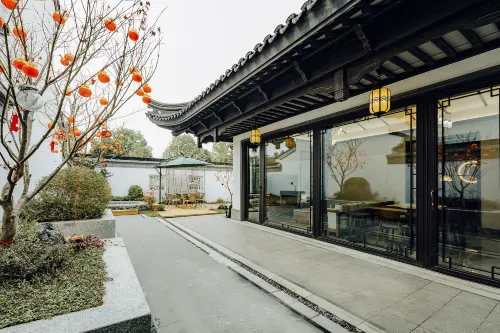 Huajiantang Homestay (Lancheng Taohuayuan Exhibition Hall)