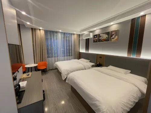 Songpan Xipo Mountain Township Inn (Ancient City Wall Store)