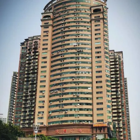Side Rainbow Hostel