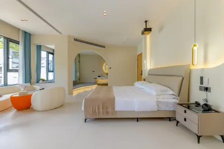 Mountain Retreat · Rural Luxury Homestay (Huangshan Scenic Area Branch) Отели рядом с достопримечательностью «Qingliangtai Pavilion»