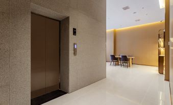 Palace Hotels(Jiaozuo High-speed Rail Station Xinhua Street)