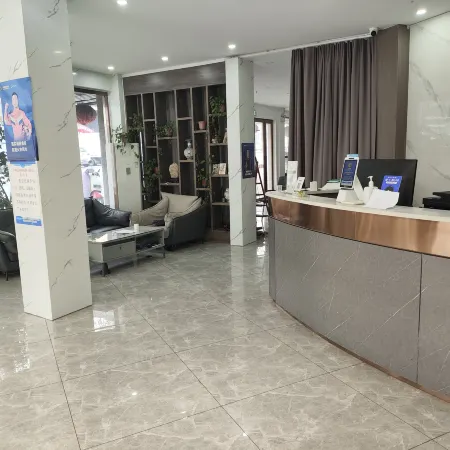 Yunluo Intelligent Electronic Competition Hotel