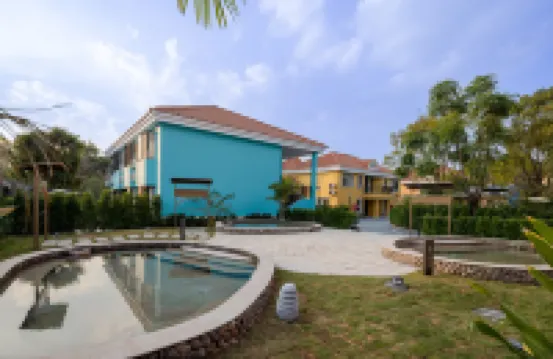 Yunfu Xinxing Sanye Hot Spring Hotel