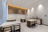 May Hotel - breakfast