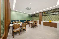 EZZI HOTEL - breakfast