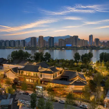 Hanzhong Hanlan Qili Hotel (Hanjiang Capital Music Fountain)