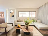 Dali Chengjing · Sunset Bluff Sunset Seaview Art Homestay (Shuanglang Erhai Lake) - parking