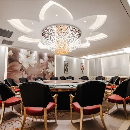 Sanhe International Hotel