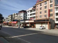 Jiajia Business Hotel Hotels near Longshan Green Valley Natural Oxygen Bar