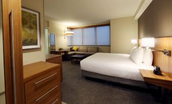 Hyatt Place Flushing/LGA Airport