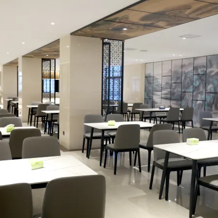 Mingzhu Grand Hotel