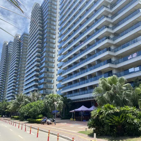 Selection. Seaview Apartment (Hailing Island Poly Shili Yintan Branch)
