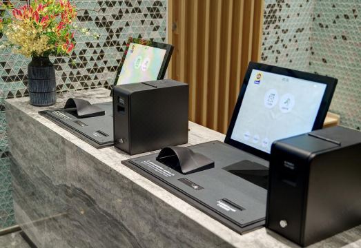 3. 재스퍼 영 호텔..