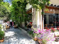 Guilin Qingshanshe (Taohua River Reed Flute Cave Scenic Area) Hotels in Guilin