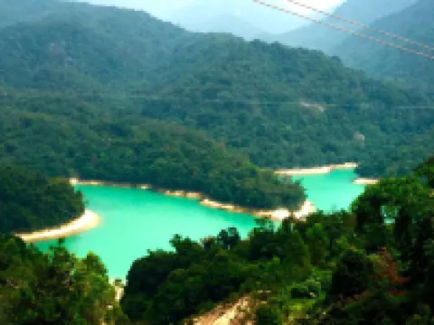 Longmen Royal Spring Resort Hotel